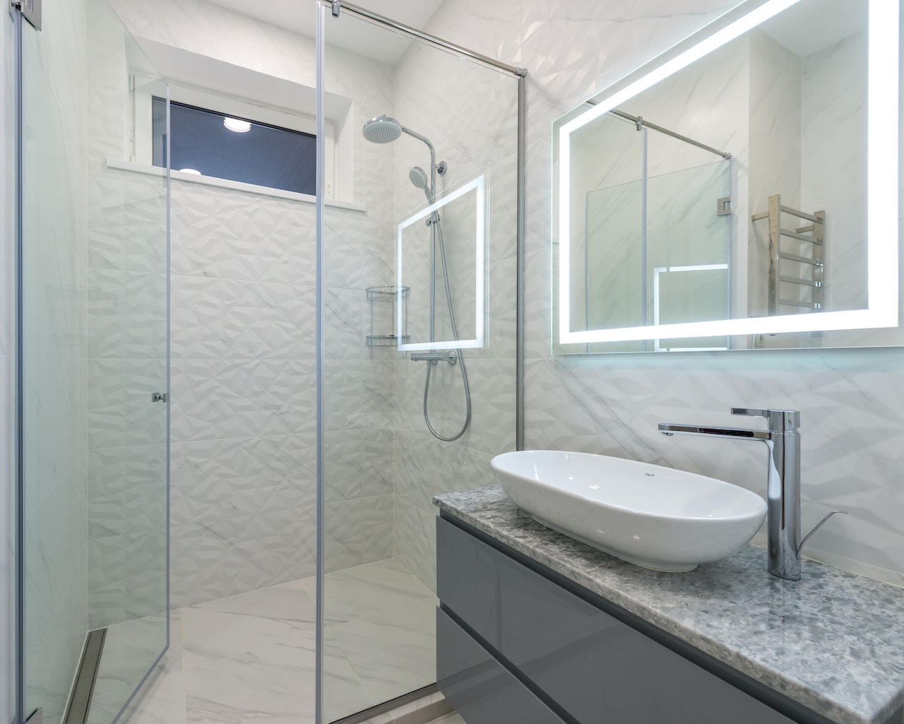Modern Bathroom Shower Glass